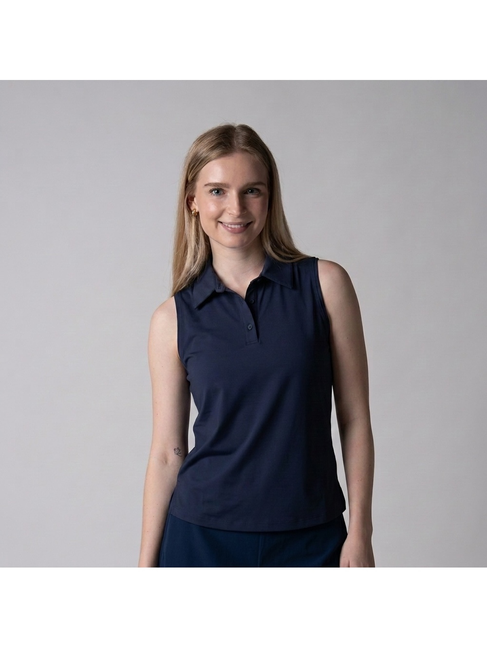 Rhone Course to Court Sleeveless Golf Polo Navy Blue LArge EUC